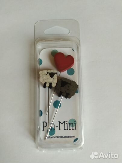 Игольница и пины Just another button company