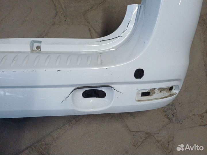 Задний бампер на LADA largus