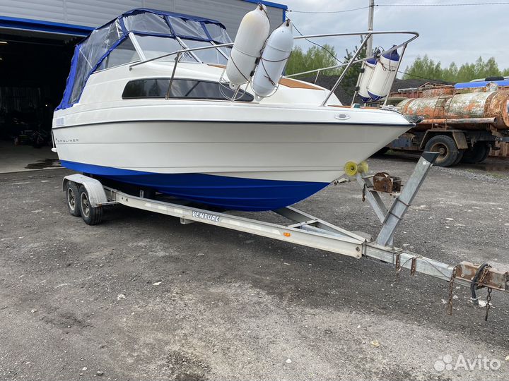 Каютный катер bayliner 222 EC