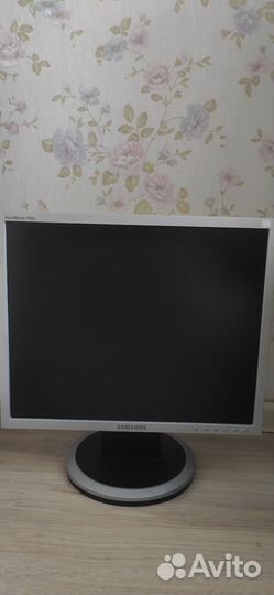 Продам монитор бу Samsung
