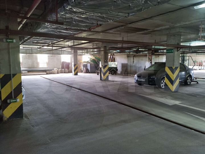 Машиноместо, 15 м²