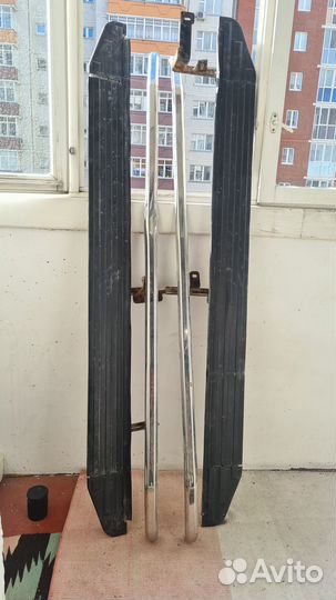 Пороги оригинал на Toyota RAV-4