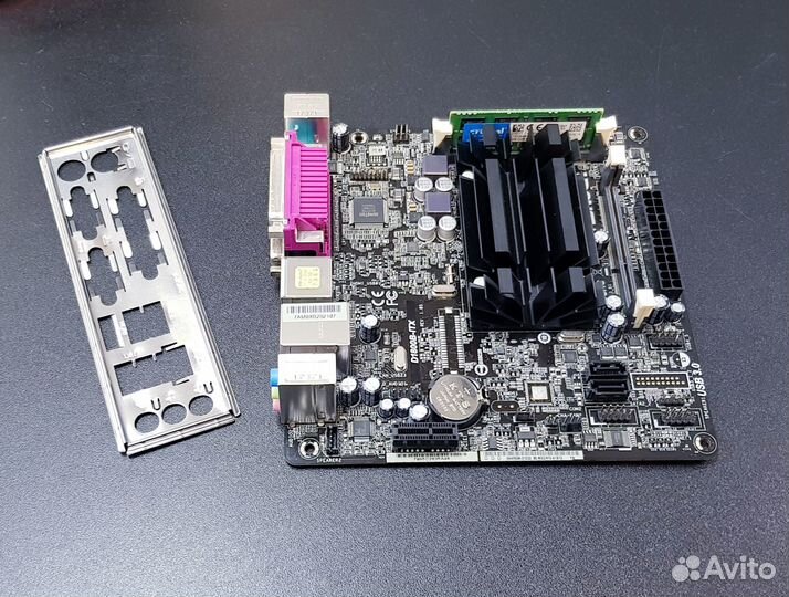 Материнская плата ASRock D1800B-ITX + Crucial 4Gb