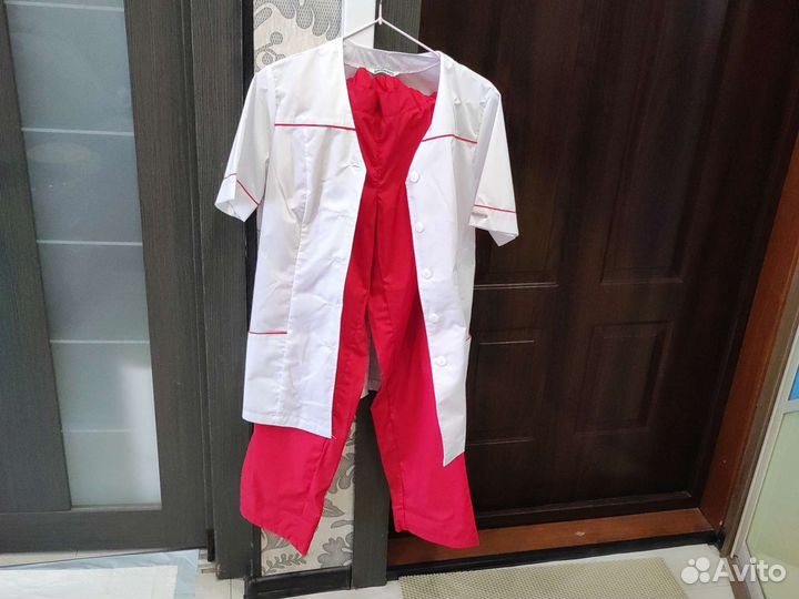 Медицинский женский костюм 46 размер