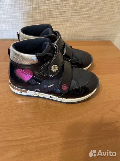 Ботинки для девочки 28 размер 17.5 см