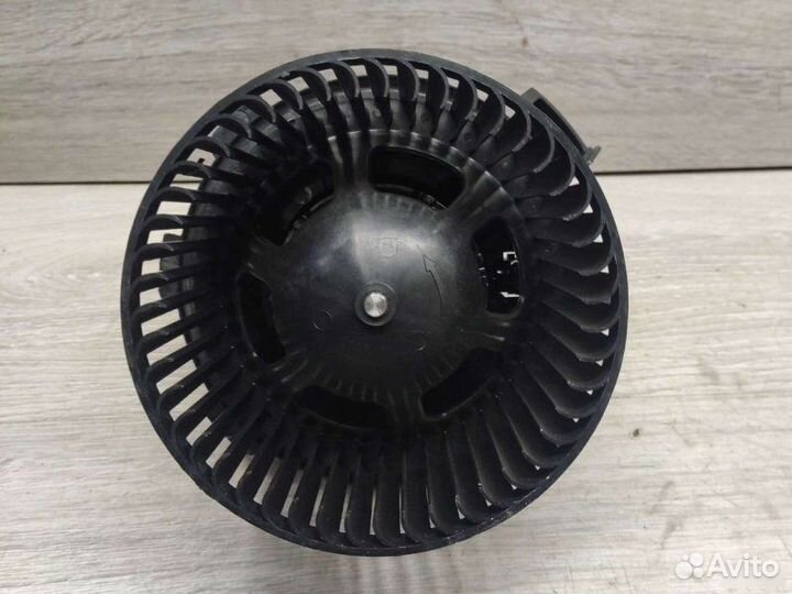 Моторчик печки Mercedes Sprinter W906