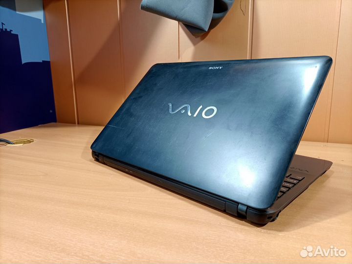 Ноутбук Sony vaio i3