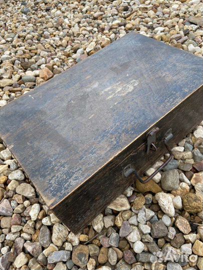 Деревянный чемодан 19 века