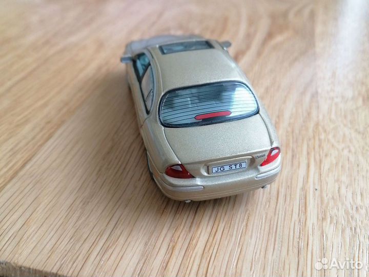Jaguar S-type 1:43
