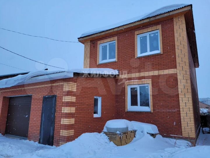 Коттедж 172 м² на участке 3,5 сот.