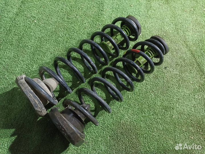 Пружина подвески задняя Renault Megane 2 1.6 2008