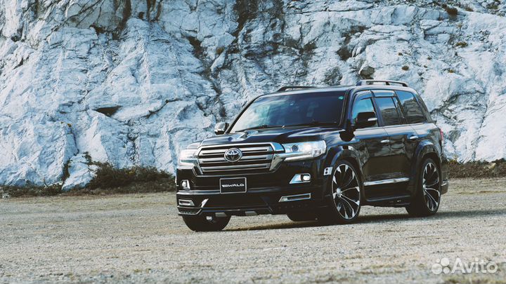 R22 Стильные Wald Jarret на LC200 LX570