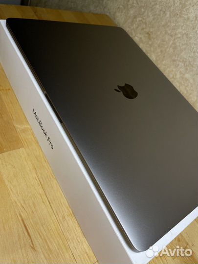 Apple MacBook Pro 15-inch, 2019