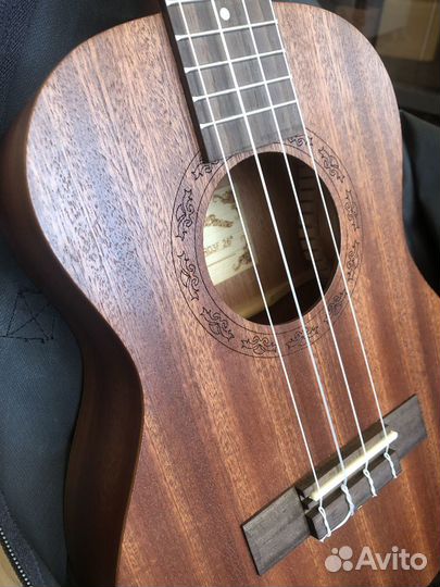 Укулеле тенор