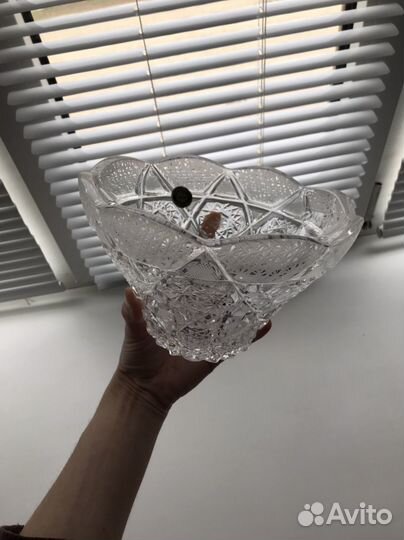 Хрустальная конфетница