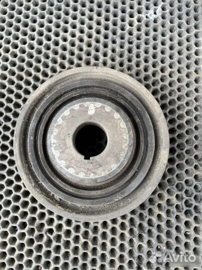 Шкив коленвала Ford Focus 1.8 zetec 1998-2004