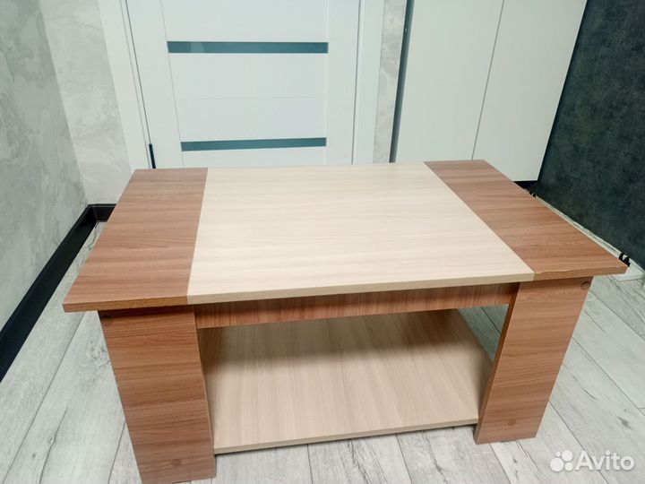 Журнальный столик б/у