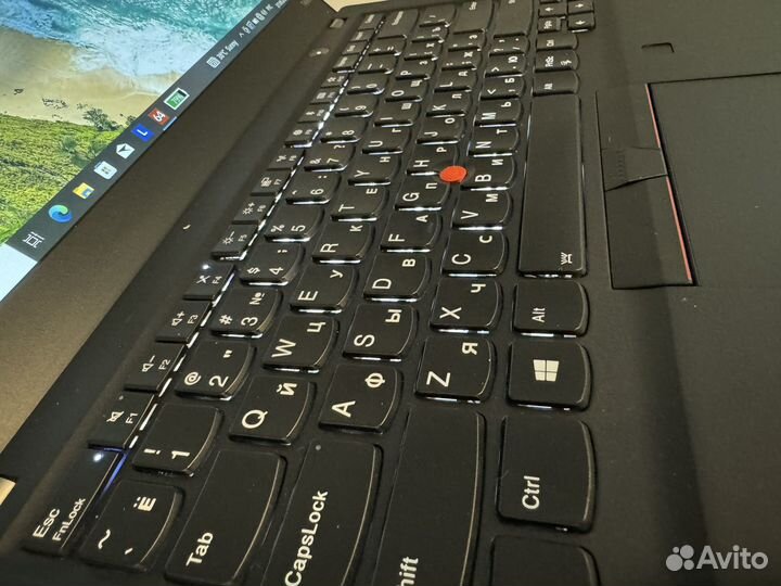 Lenovo thinkpad t490s i5-8365U 16/512