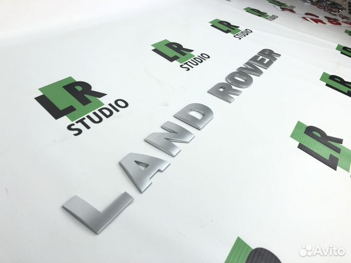 Буквы land rover серые матовые