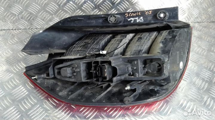 Фонарь Renault Scenic (2003-2009)