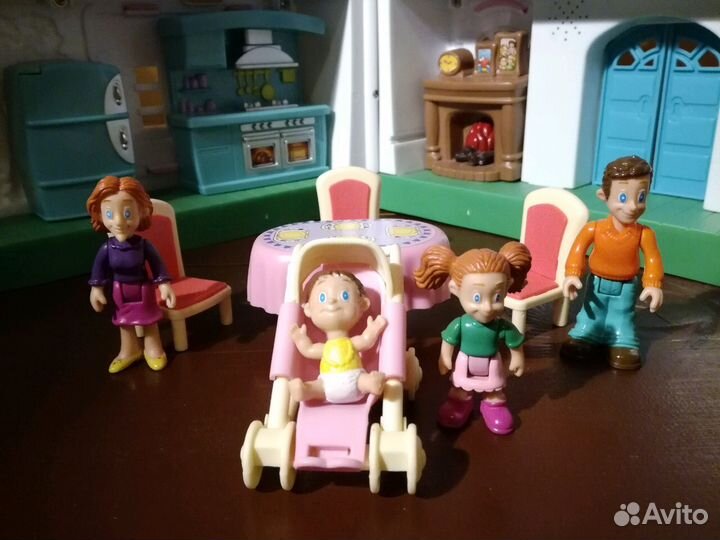 Домик кукольный