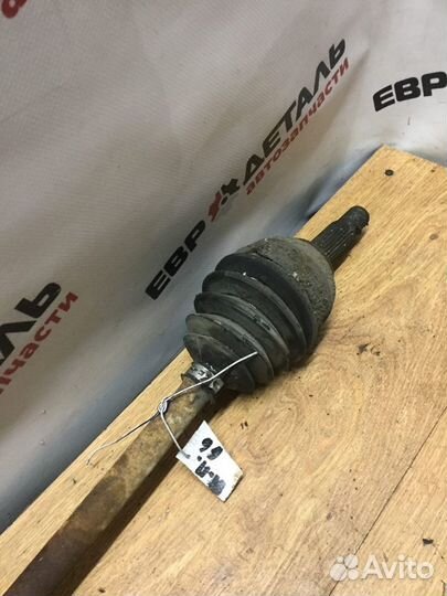 Полуось передняя правая Mitsubishi Carisma