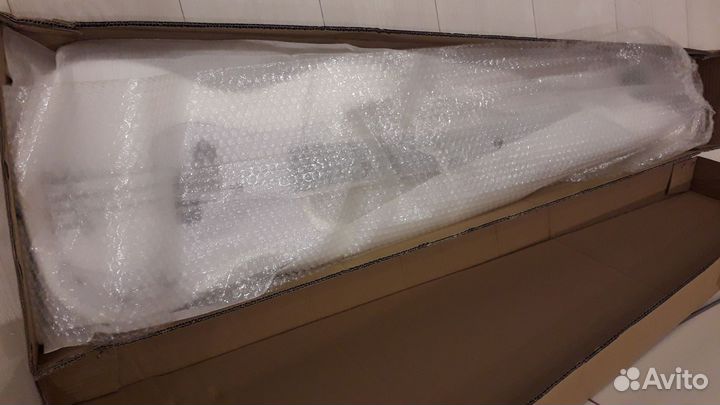 Бас-гитара Irin, белая