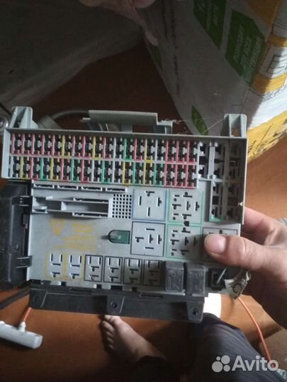 Блок предохранителей на Опель вектора в