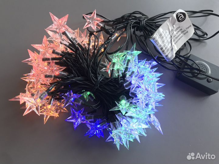 2 гирлянды и елочные игрушки