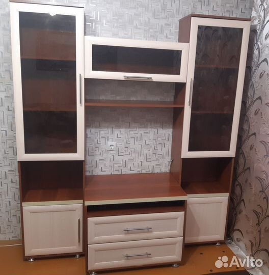 Стенка в гостиную