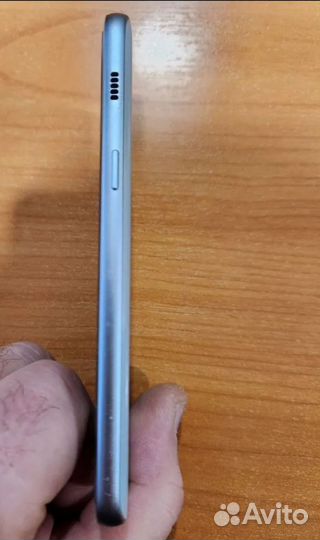 Samsung Galaxy A3 (2017) SM-A320F/DS, 2/16 ГБ