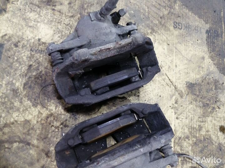 Передние суппорта Mercedes W211