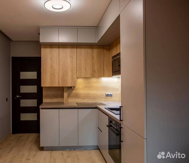 Кухня угловая до потолка на заказ