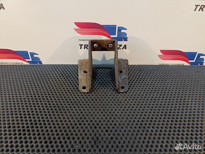 Кронштейн крыла заднего