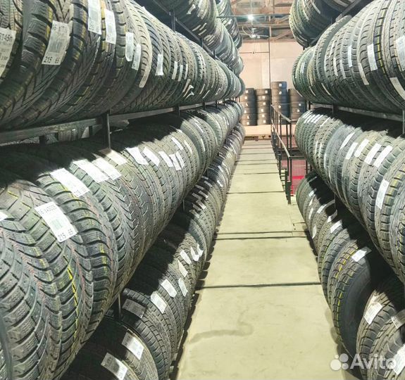 Dunlop Winter Maxx WM01 235/50 R18 97Y