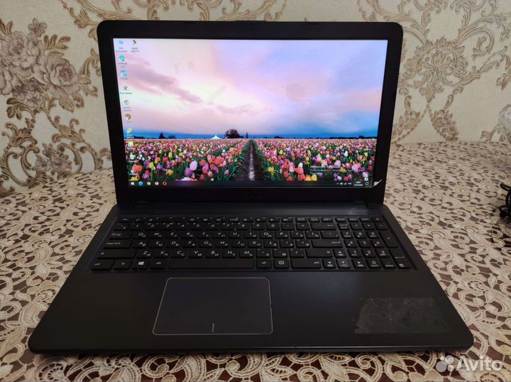Ноутбук asus