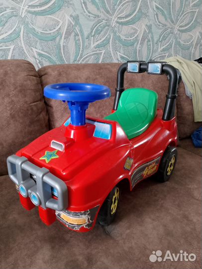 Машинка толокар