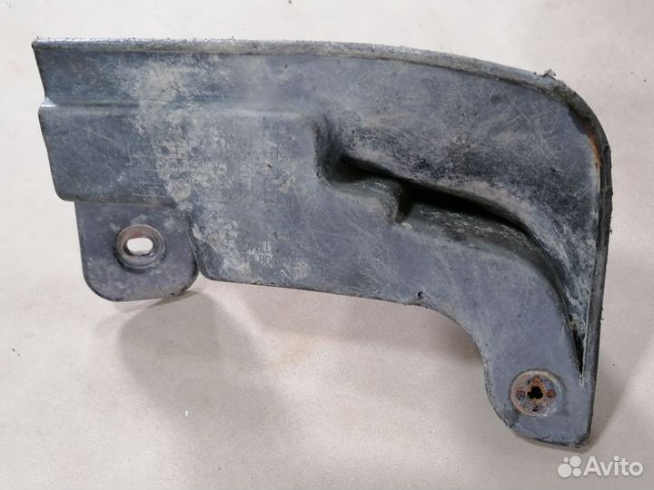 Брызговик передний правый для Hyundai Accent II