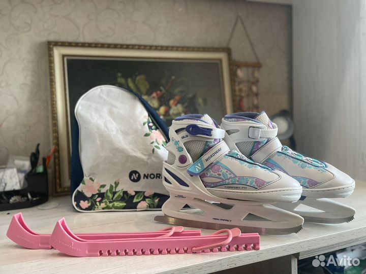 Коньки фигурные, предложите свою цену