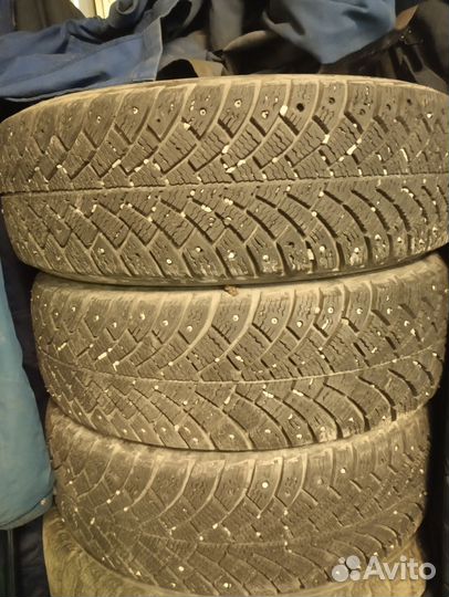 Accelera 651 2.25/65 R5