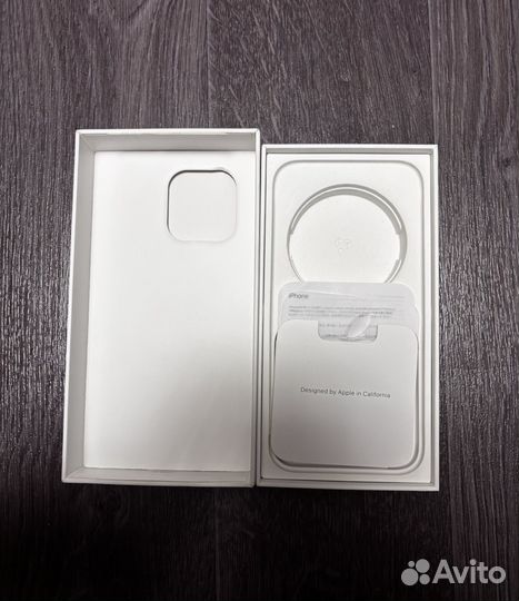 Коробка от iPhone 14 pro max