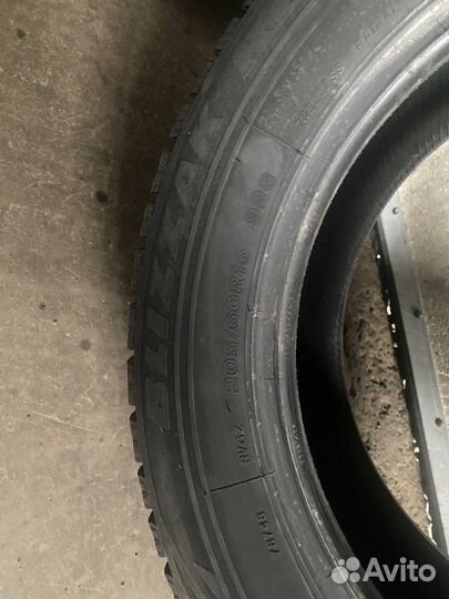 Bridgestone Blizzak Ice 205/60 R16 92