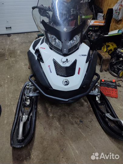 Снегоход BRP lynx commander limited