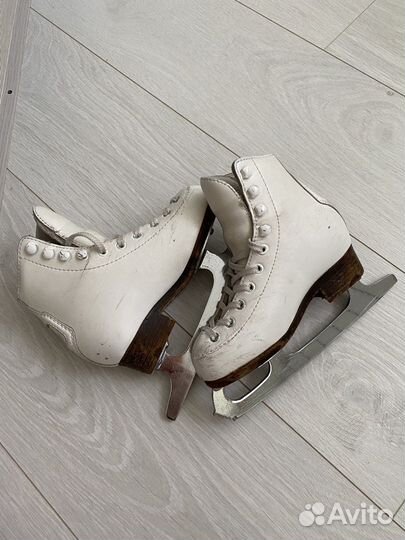 Фигурные коньки wifa 27