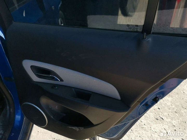 Обшивка двери Chevrolet Cruze