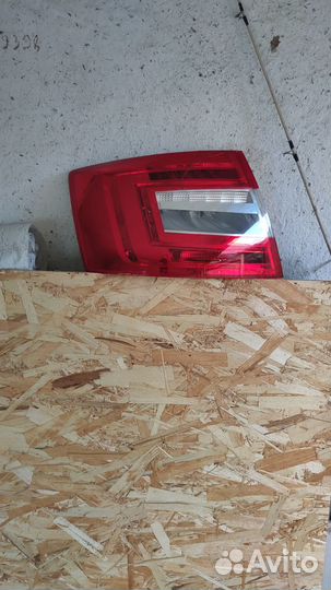 Задний левый фонарь skoda octavia a7