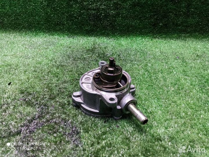 Насос вакуумный Mercedes Benz W203 (2000-2006)