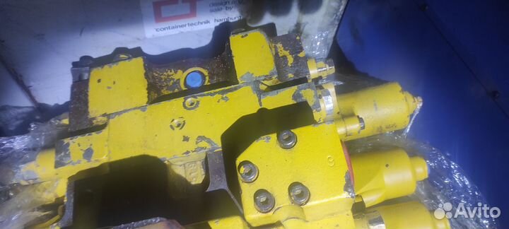 Гидрораспределитель komatsu PC300-7