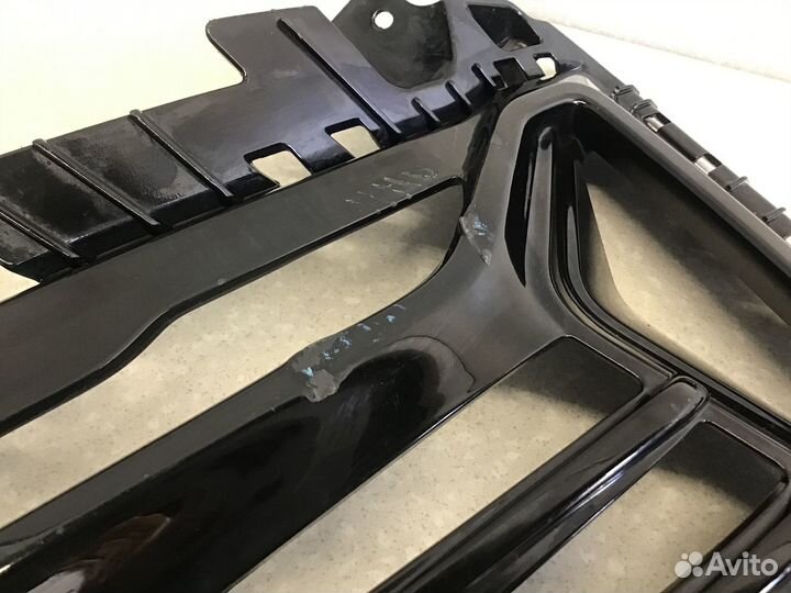 Рамка противотуманой фары правой Hyundai Sonata VI