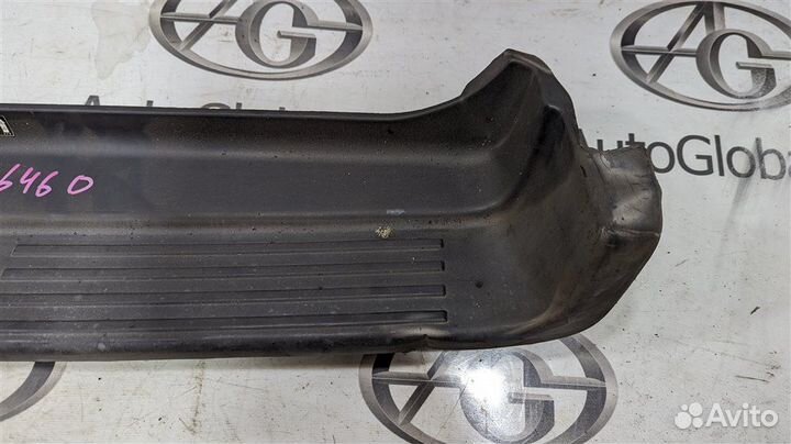 Накладка заднего бампера Toyota Hilux Surf